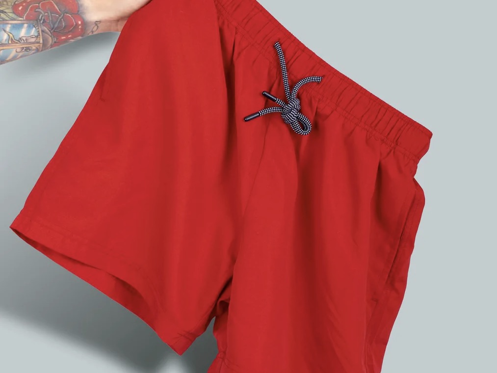 Performance Swimshorts (Crimson Red) med to basic t-shirts