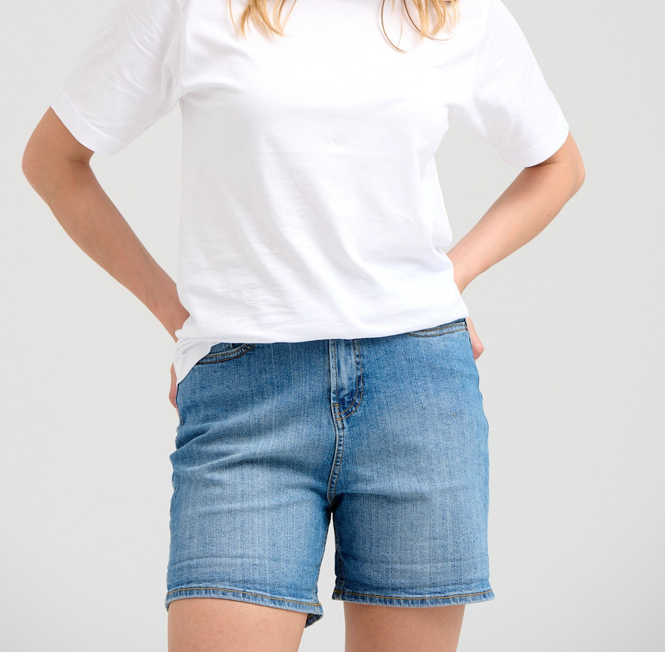 Oversized T-shirt med Performance Denim Shorts - Medium Blue Denim