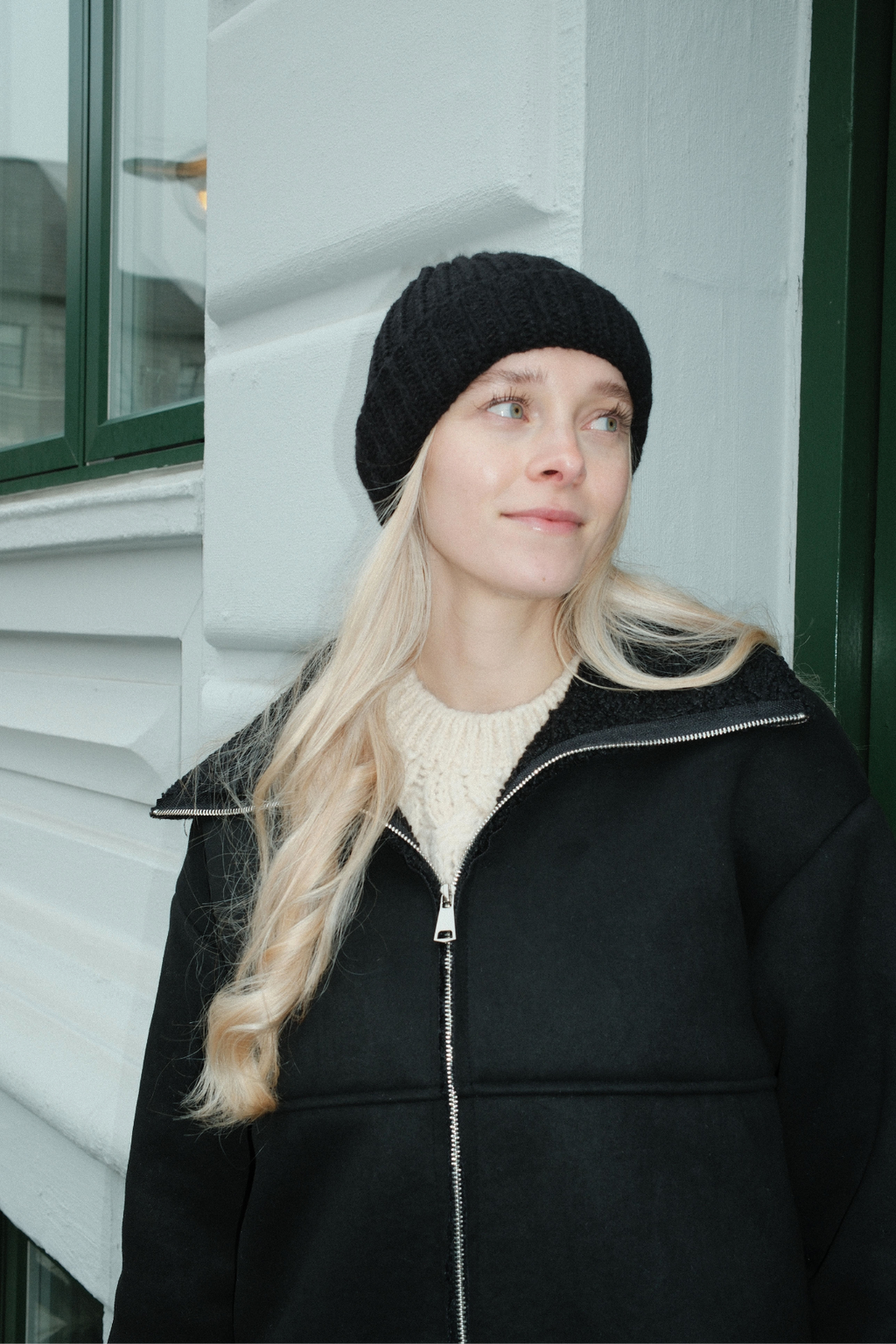 Ribbed Beanie - Sort