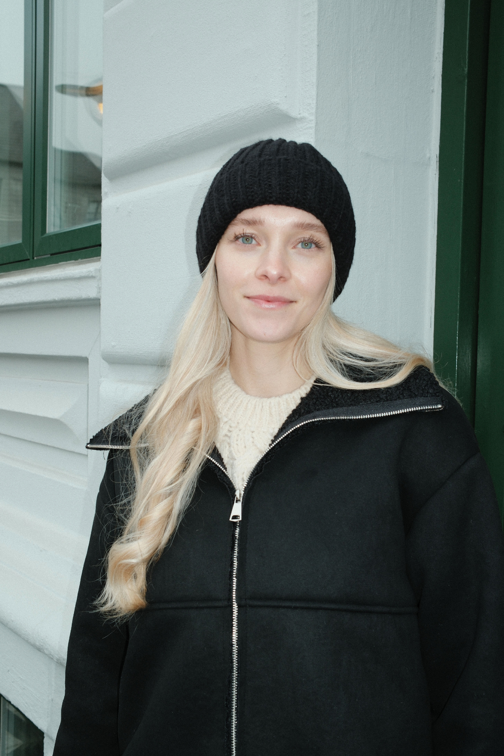 Ribbed Beanie - Sort