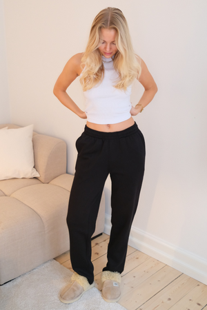 Essential Sweatpants - Sort