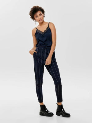 Top med blondedetaljer - Sky Captain