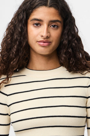 Mira New O-Neck Knit - Råhvid/Sort