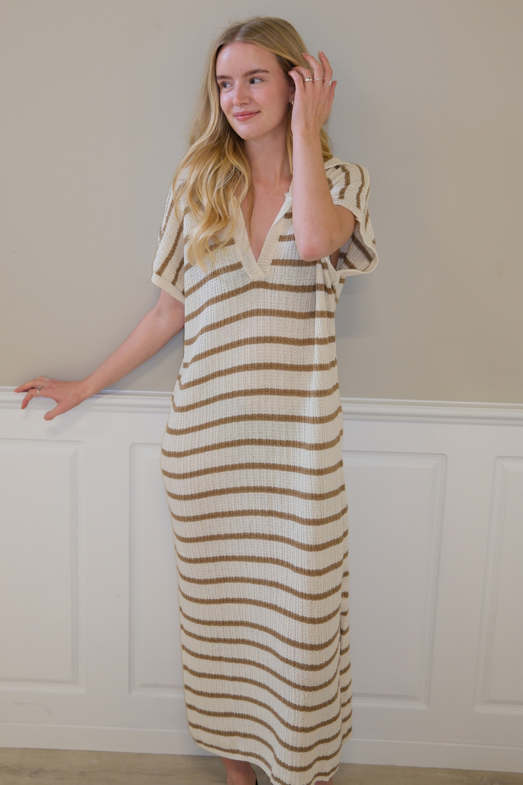 Victoria Kjole - Hvid/Beige