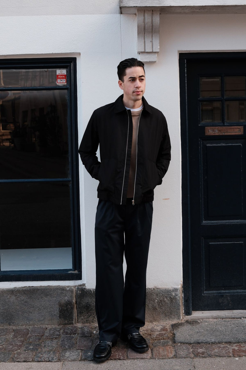 Short Zip Jacket - Sort