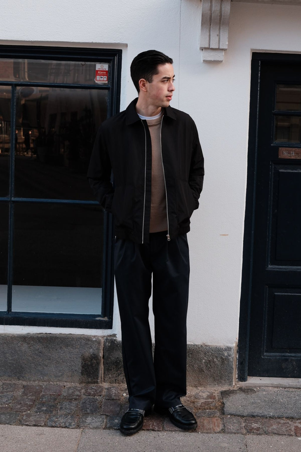 Short Zip Jacket - Sort