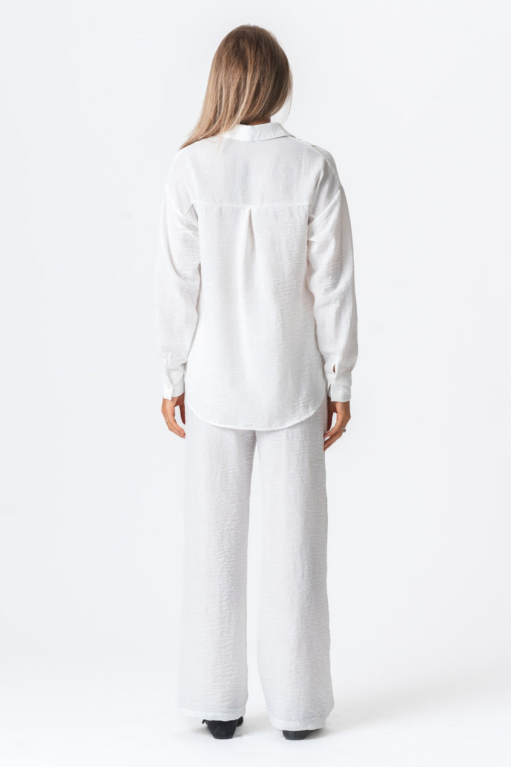 Lilly Bukser + Lilly Skjorte (Hvid)