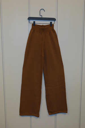 Lya Strikbukser - Brun (Sampel)