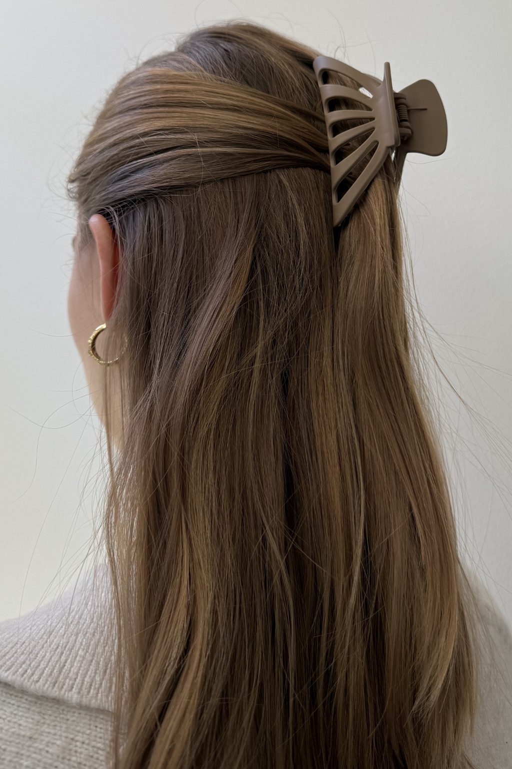 Hollow Claw Clip - Lys Brun