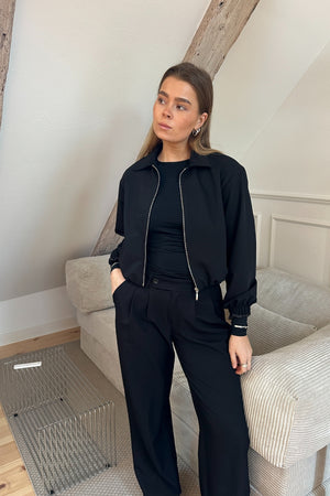 Kylie Kort Jakke - Sort