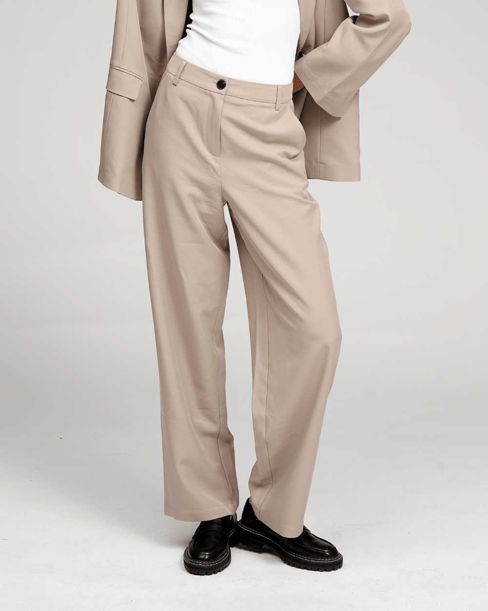 5. Tailored trousers for sophisticated elegance