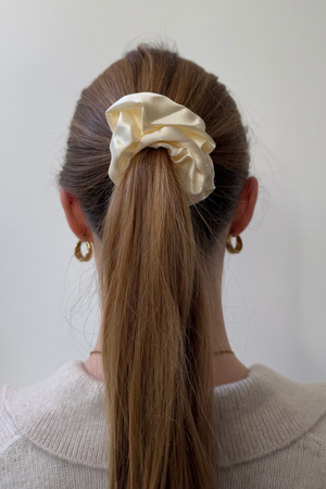 Satin Scrunchie - Hvid