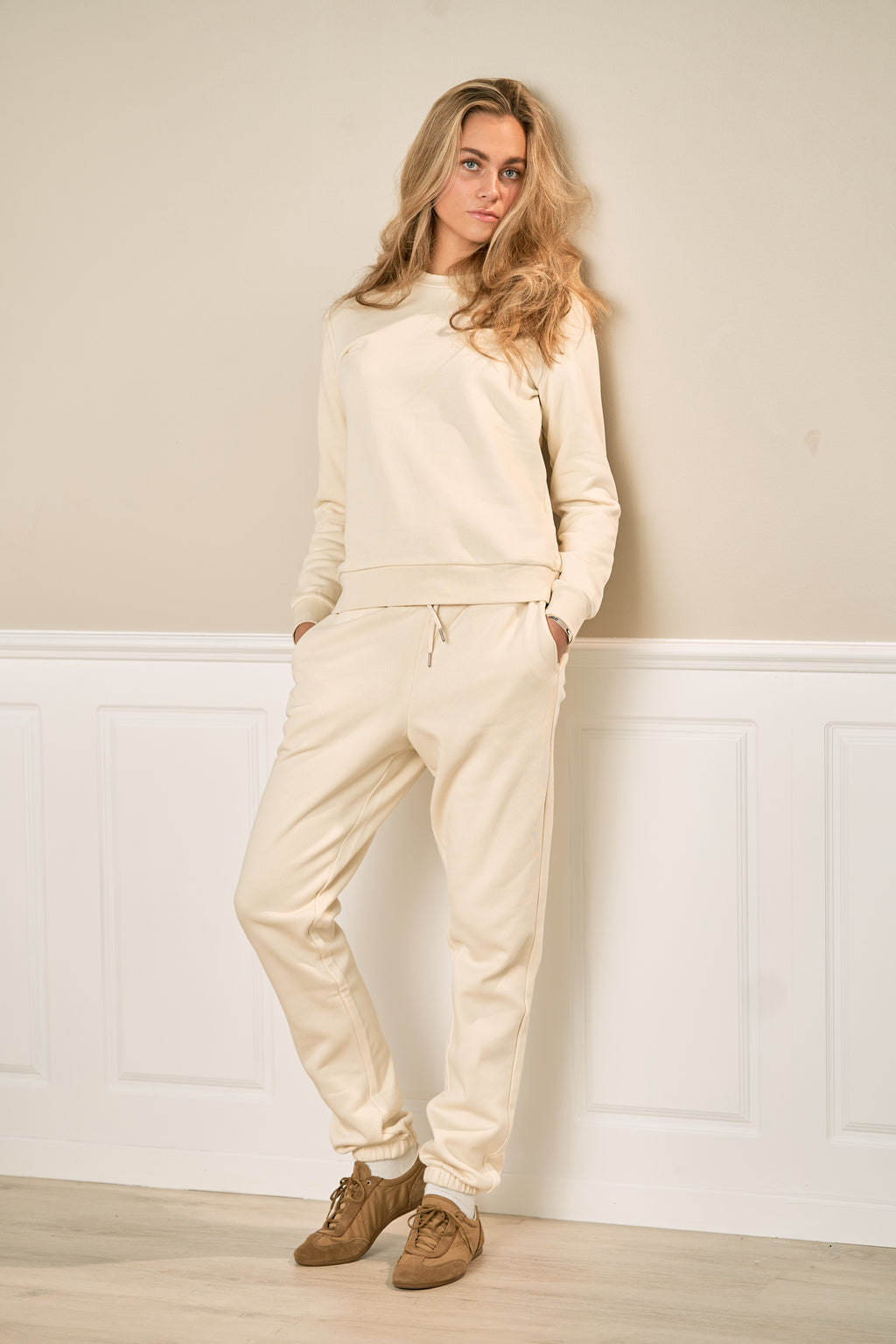 Basic Sweatsæt (Lys Beige) - (Dame)