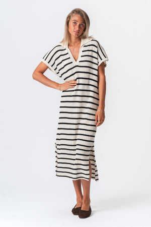 Victoria Kjole - Hvid/Sort