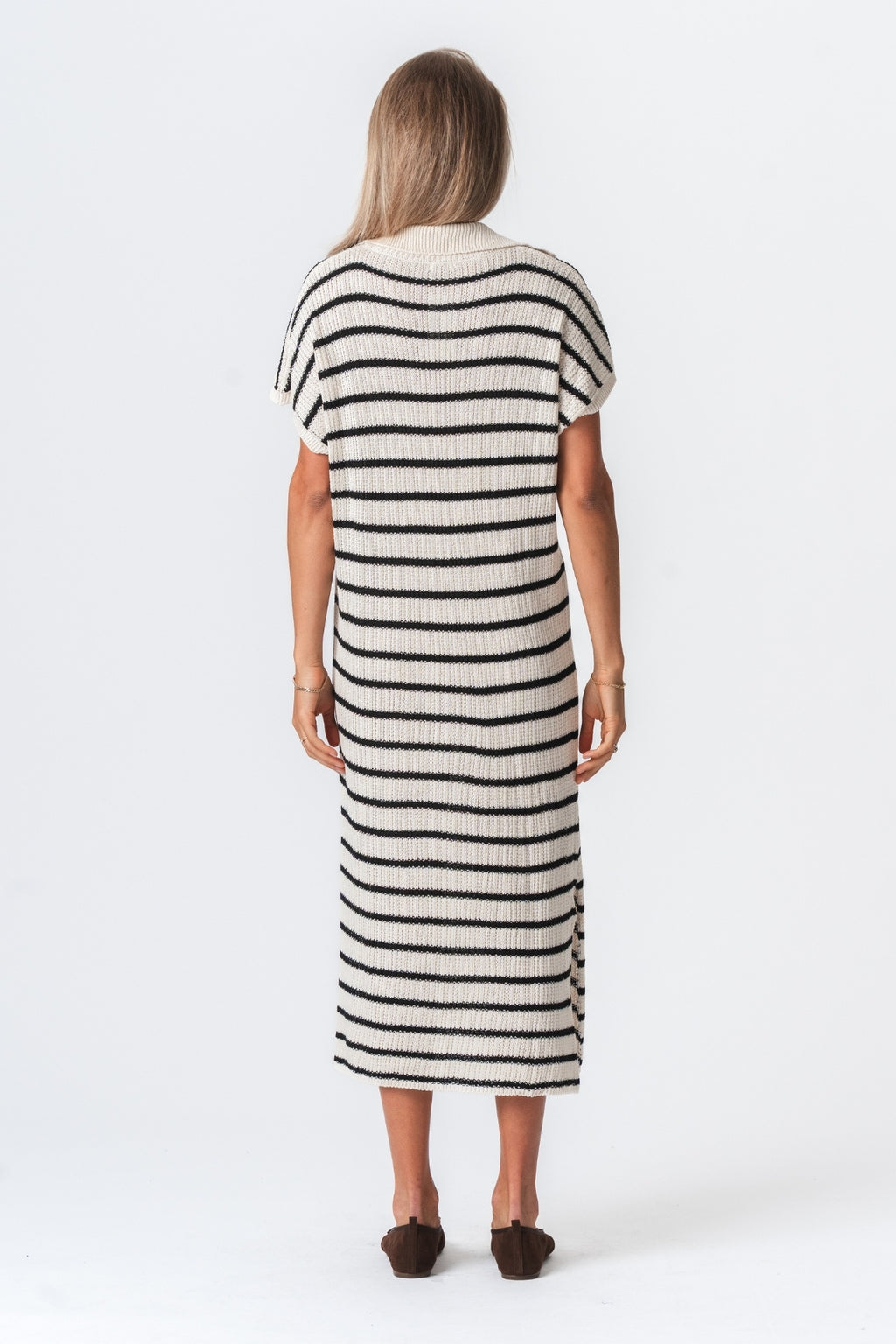 Victoria Kjole - Hvid/Sort