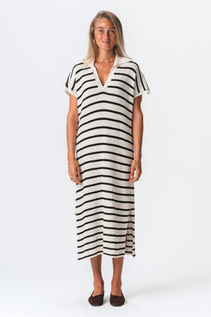 Victoria Kjole - Hvid/Sort