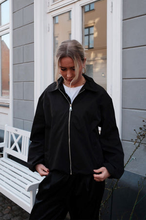 Ines Short Jacket - Sort