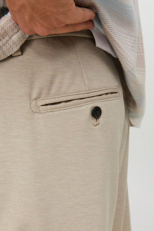 Karl Pierre Bukser - Crockery