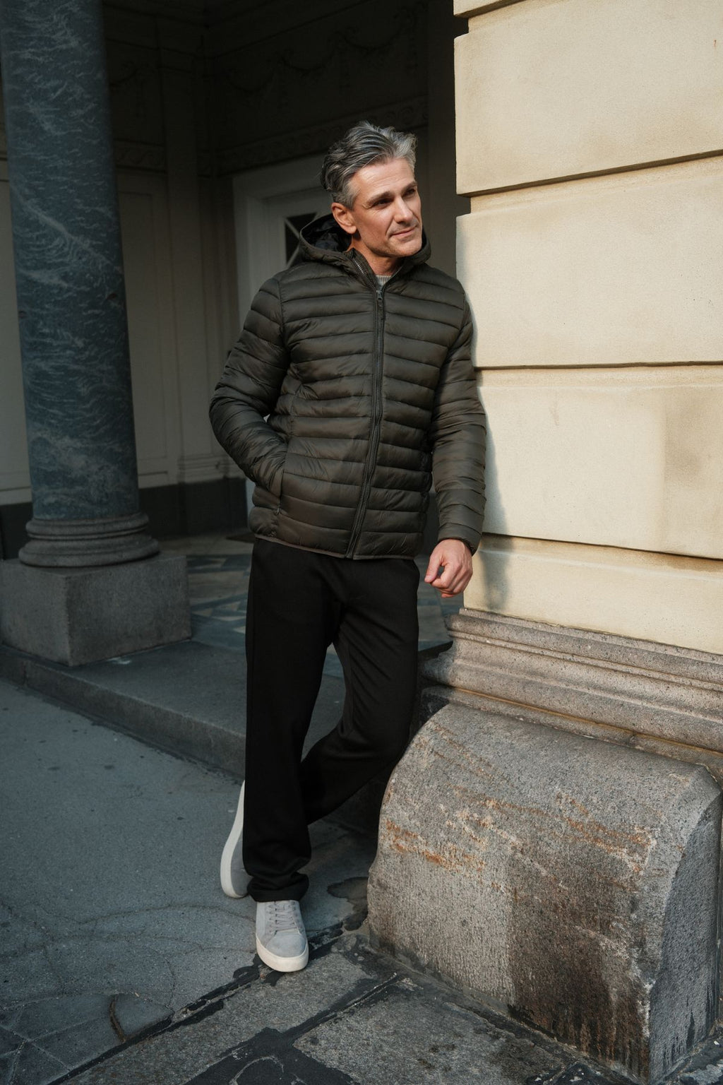 Hooded Let Puffer Jakke - Oliven
