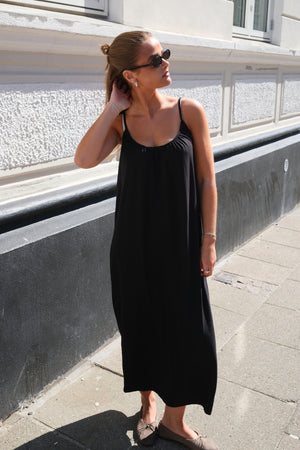 Luna Singlet Ankel Kjole - Sort