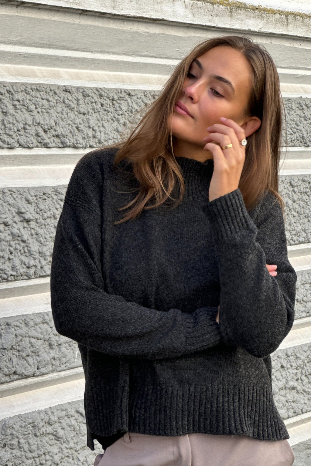 Oversized Strikket Rullekravetrøje (2 stk.)