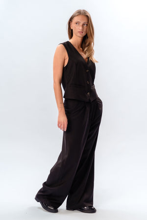 Nadia Vest og Pants (Sort)