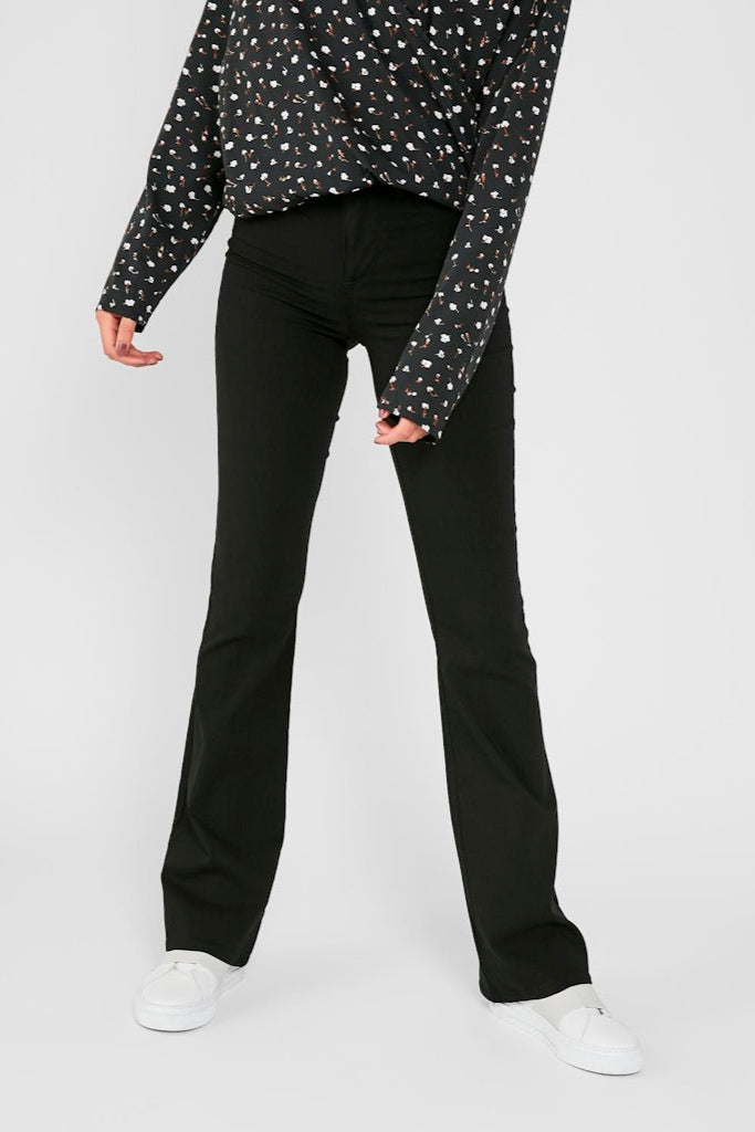 Jeans med vidde - Sort