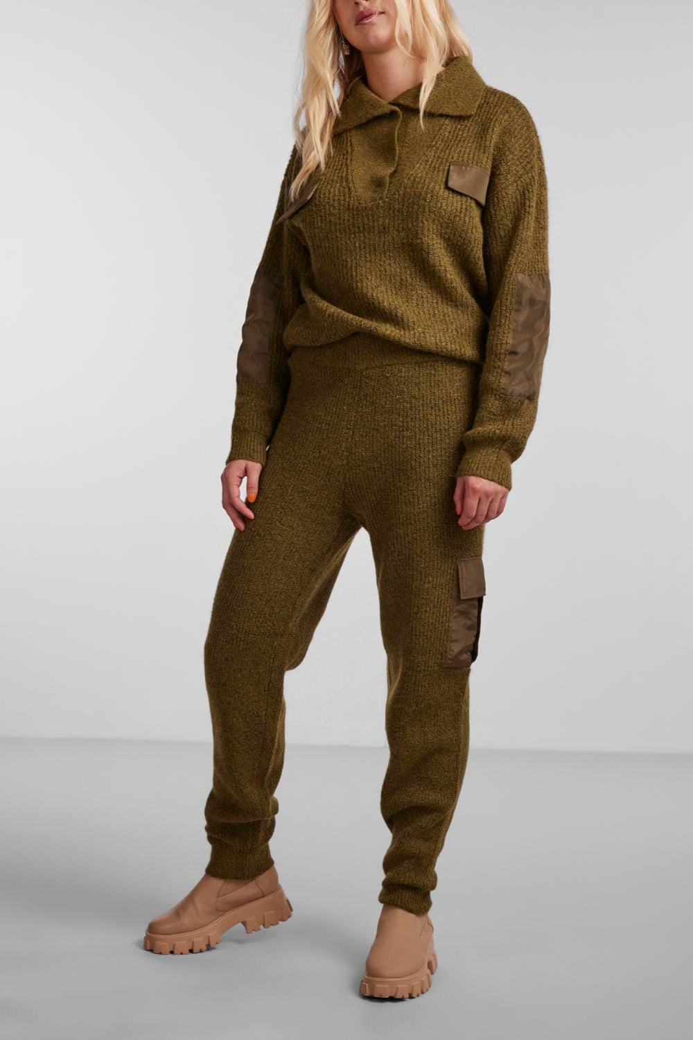 Naura Knit Pants - Fir Green