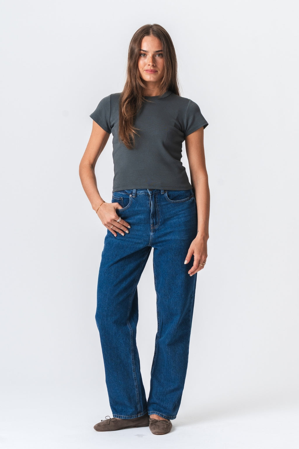 Emily Kort T-Shirt - Mørk Grå