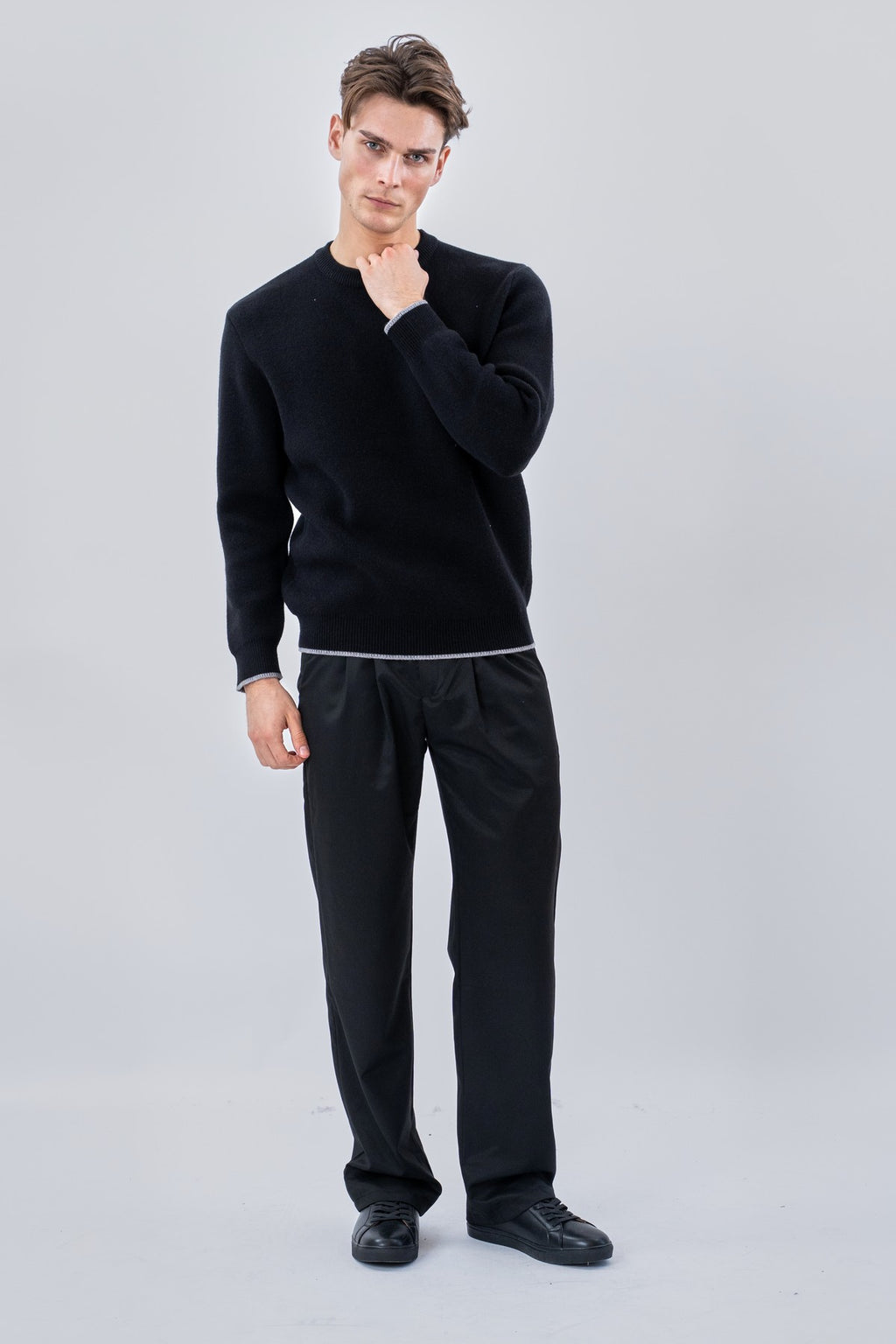 Crewneck Sweater - Sort