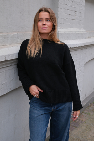 Martina Strik - Sort