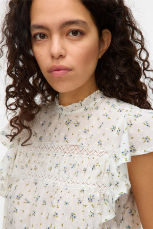 Vero Moda Trine Lace Top - Snow White Maguerite Blue Jasper