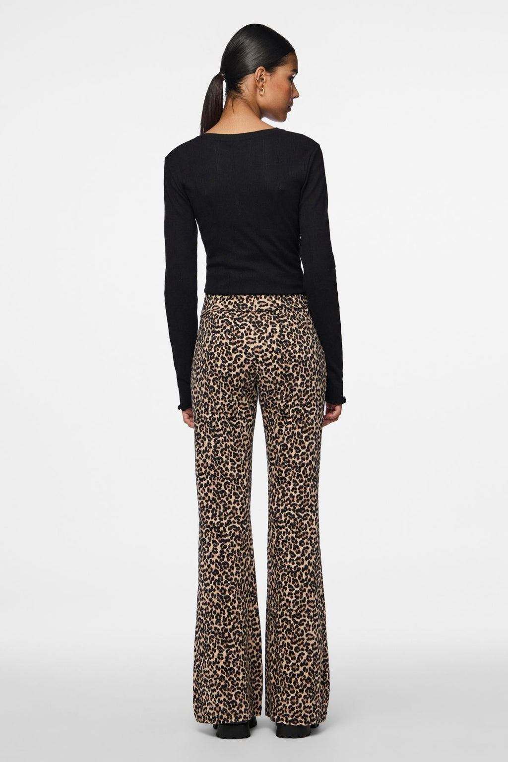 Marie O-Neck Poin Top - Sort