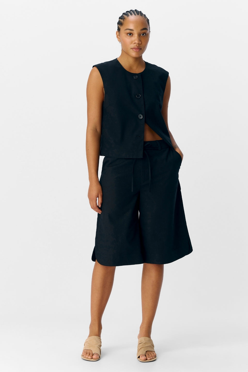 Aura Bermuda Shorts - Sort