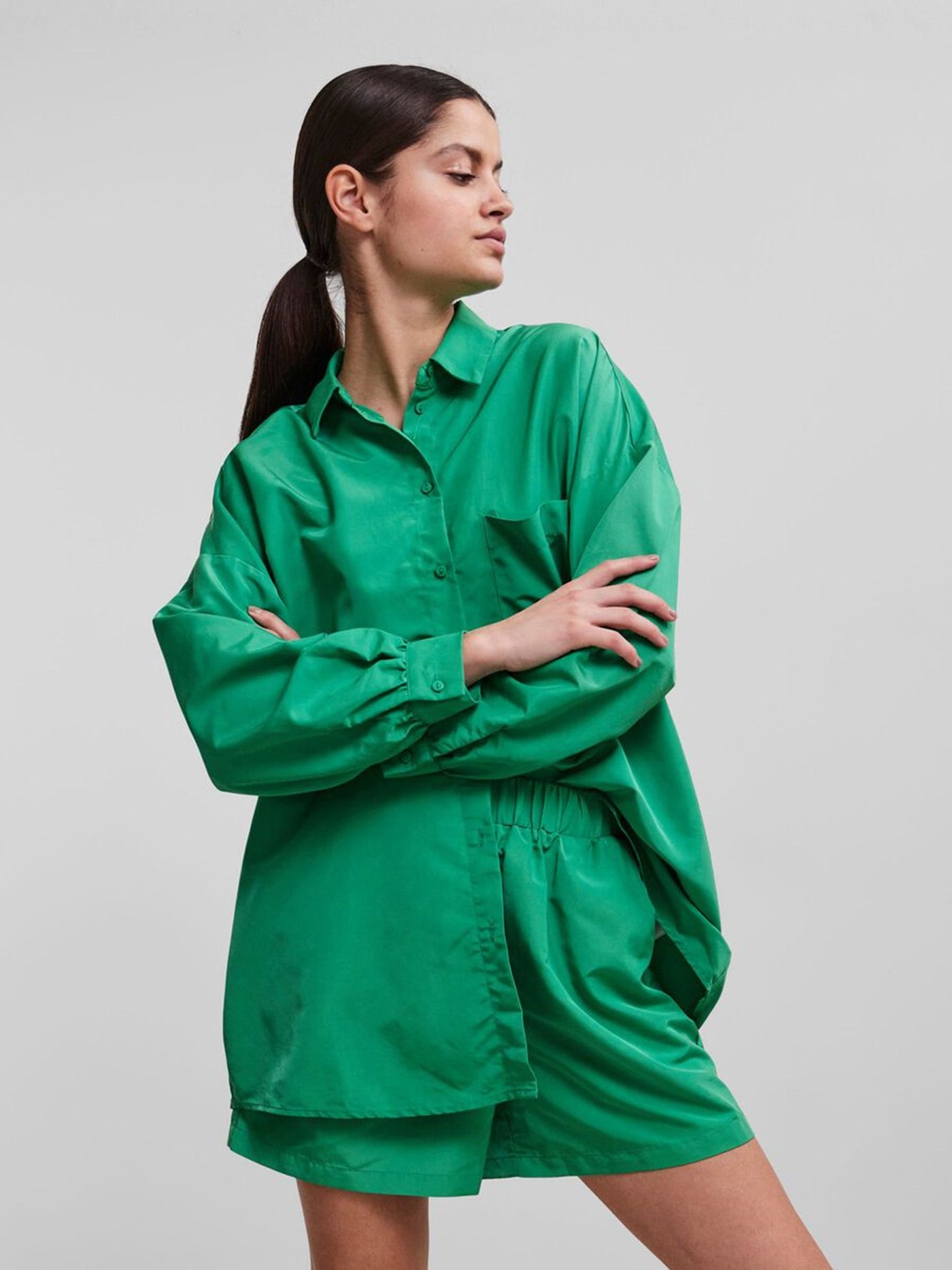 Chrilina Oversized Shirt - Simpel Grøn - PIECES - Grøn