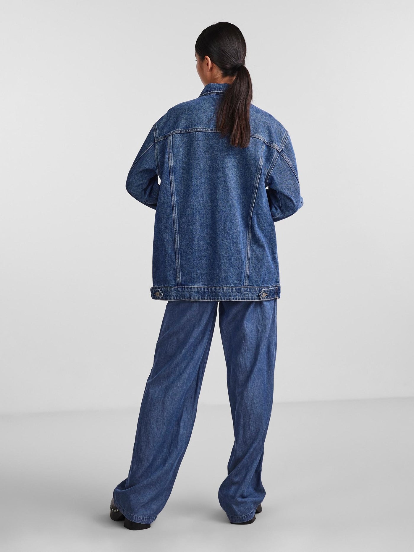Tika Oversized Denim Jakke - Medium Blue Denim - PIECES - Blå 4