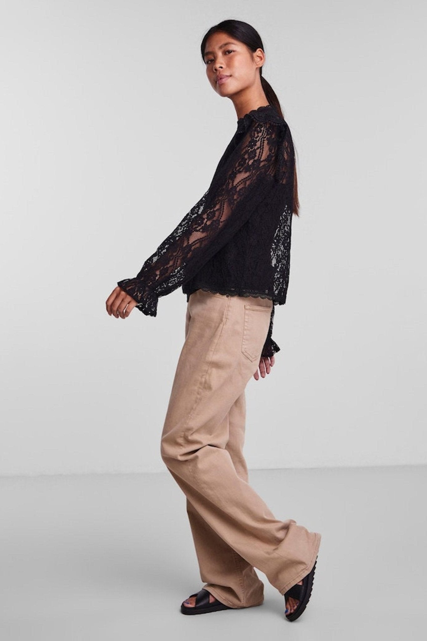 Allie Lace Bluse - Sort - PIECES - Sort 3