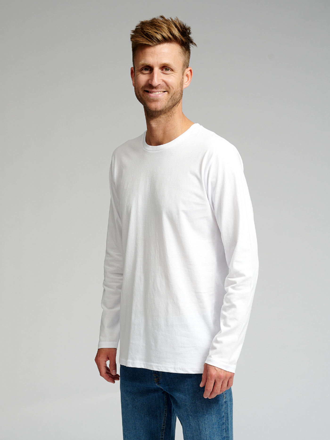 I udlandet mod foragte Basic Langærmet T-shirt - Hvid | TeeShoppen