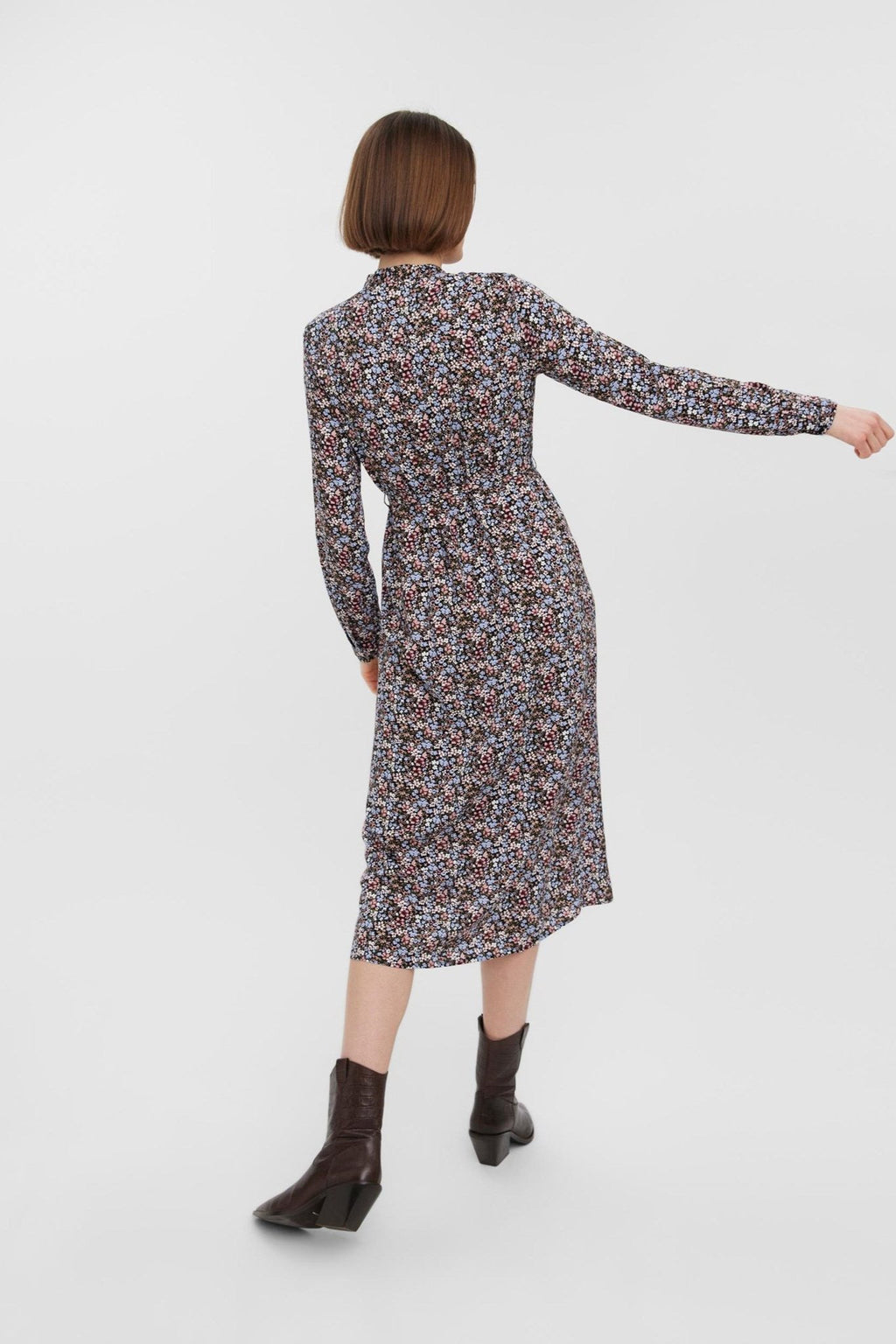 Easy Lang Skjortekjole - Sort m. Blå Blomster