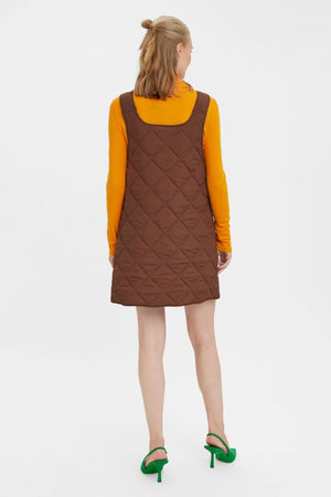 Val Spencer Kjole - Carafe